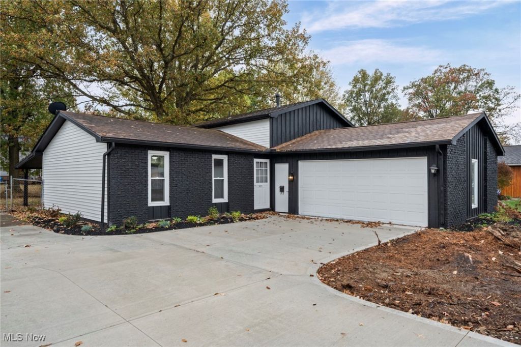 1423 Narragansett Boulevard, Lorain, OH 44053 Main Photo