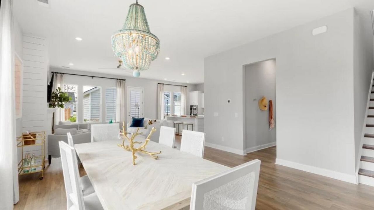 205 Threaded Fern Street Photo 4