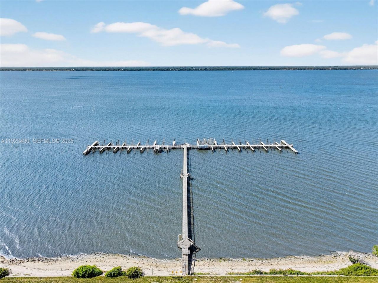 8308 S Ocean Dr, Jensen Beach, FL 34957 Photo