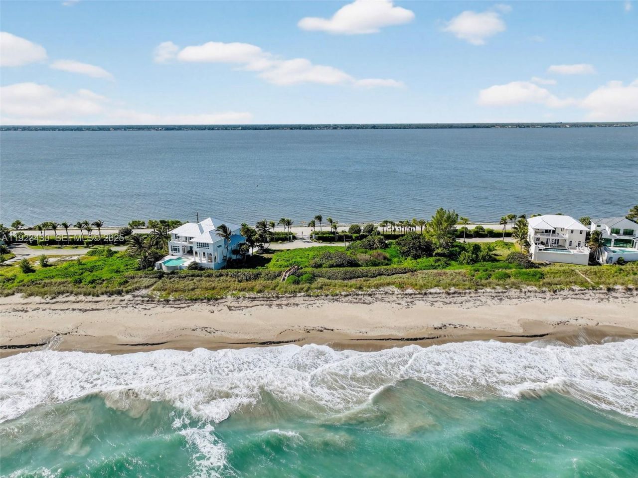 8308 S Ocean Dr, Jensen Beach, FL 34957 Photo