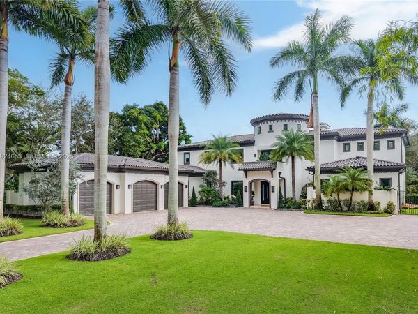 6080 SW 104th St, Pinecrest, FL 33156