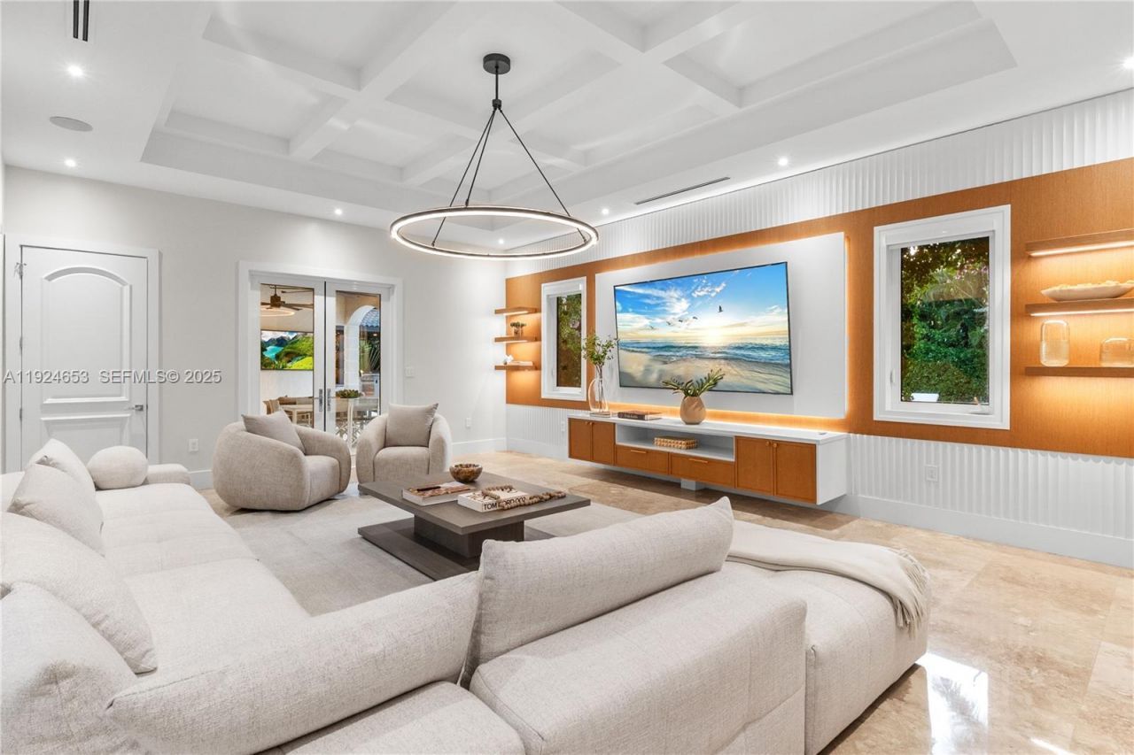 6080 SW 104th St, Pinecrest, FL 33156 Photo