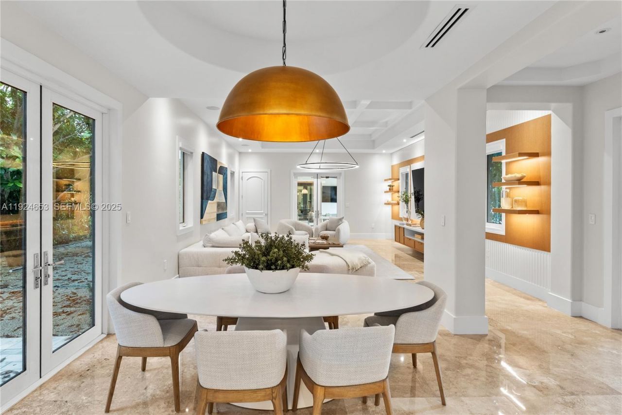 6080 SW 104th St, Pinecrest, FL 33156 Photo