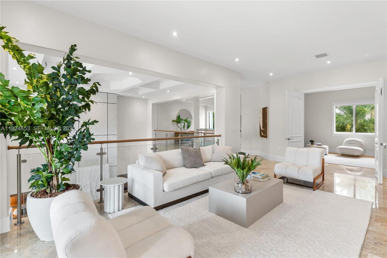 6080 SW 104th St, Pinecrest, FL 33156 Photo