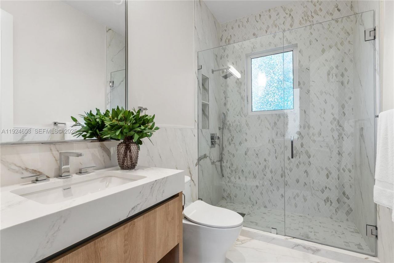 6080 SW 104th St, Pinecrest, FL 33156 Photo