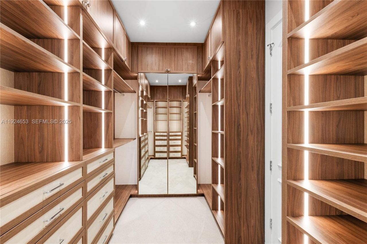 6080 SW 104th St, Pinecrest, FL 33156 Photo