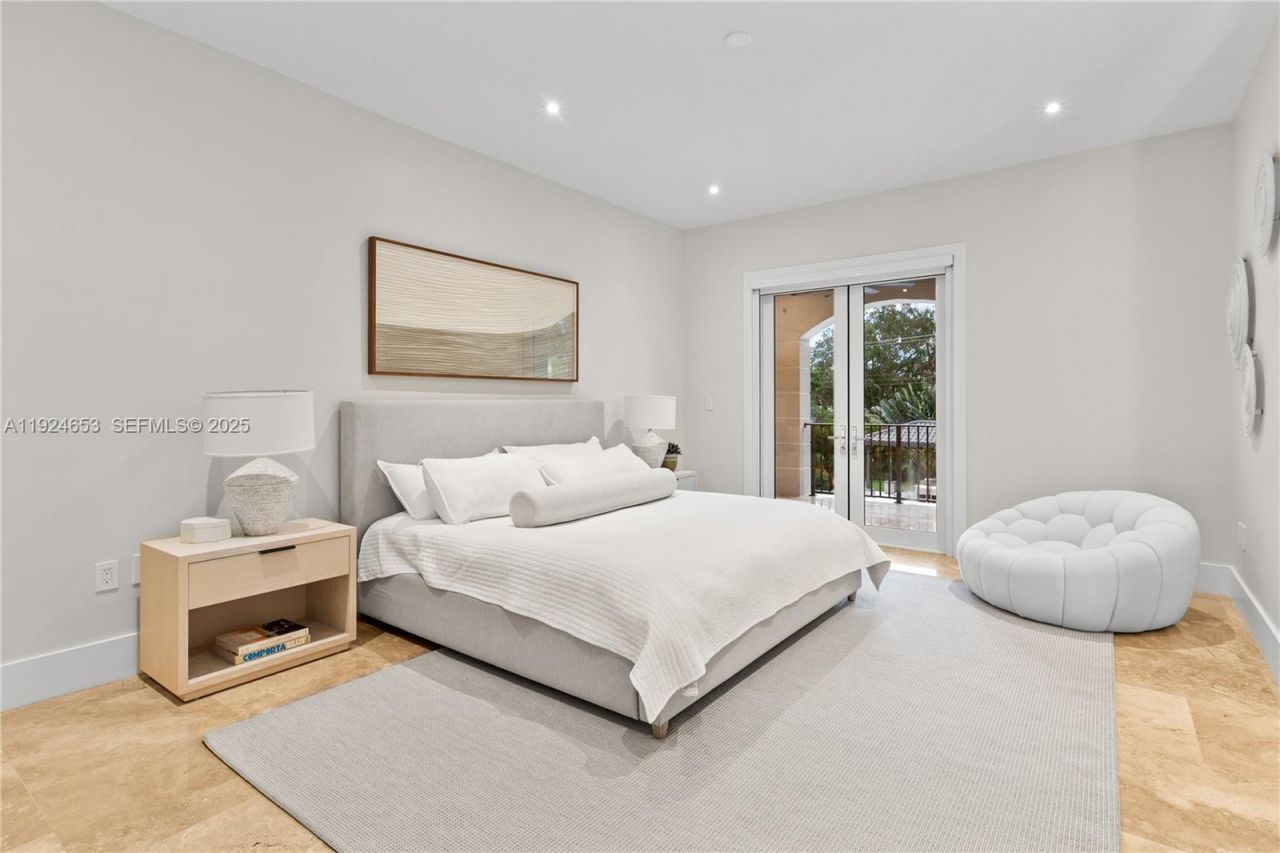 6080 SW 104th St, Pinecrest, FL 33156 Photo