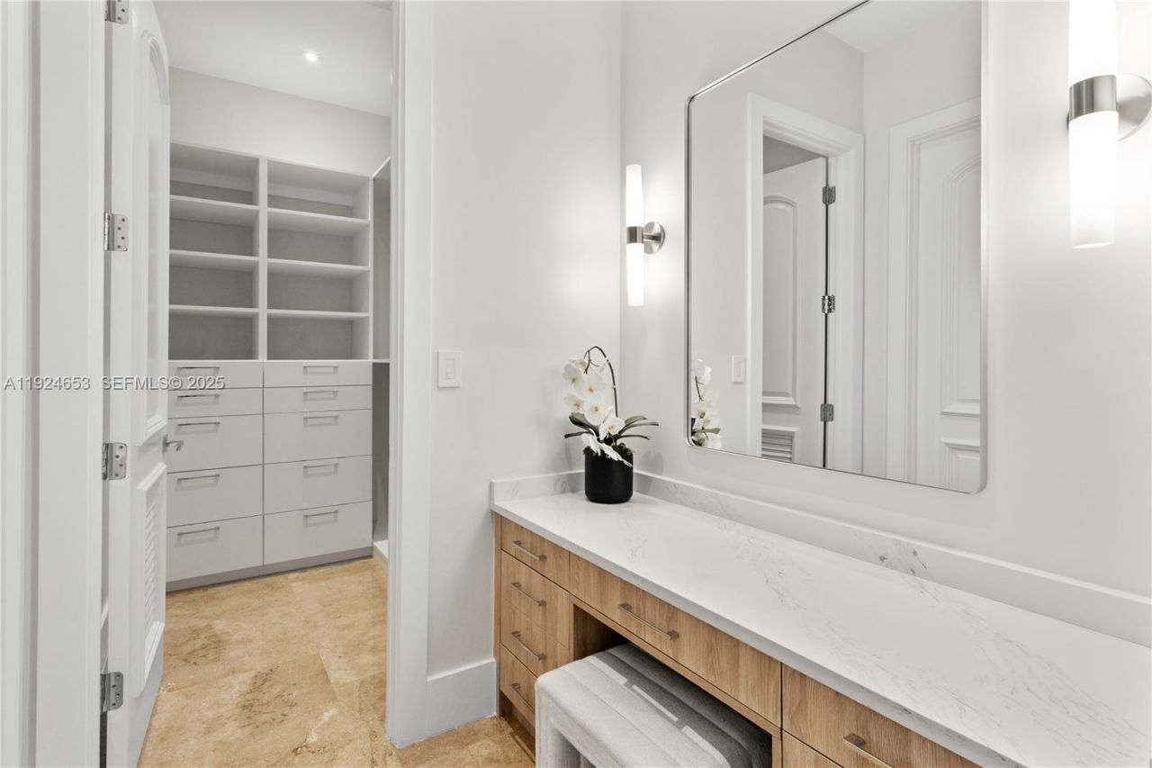 6080 SW 104th St, Pinecrest, FL 33156 Photo