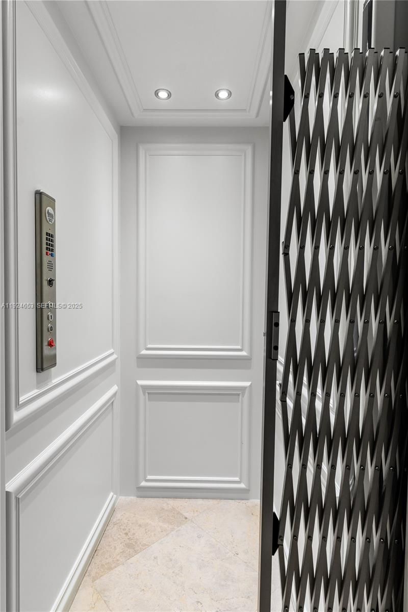 6080 SW 104th St, Pinecrest, FL 33156 Photo