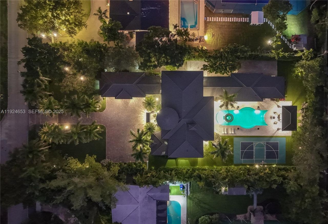 6080 SW 104th St, Pinecrest, FL 33156 Photo