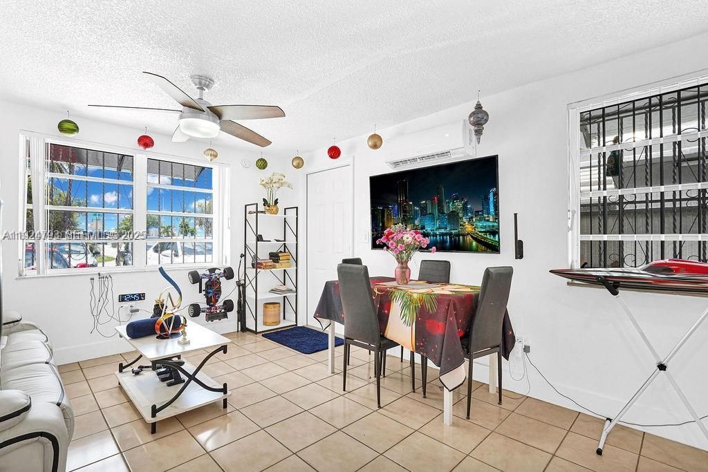 911 E 9th Pl, Hialeah, FL 33010 Photo