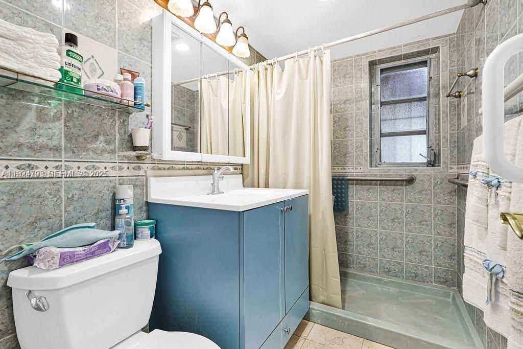 911 E 9th Pl, Hialeah, FL 33010 Photo