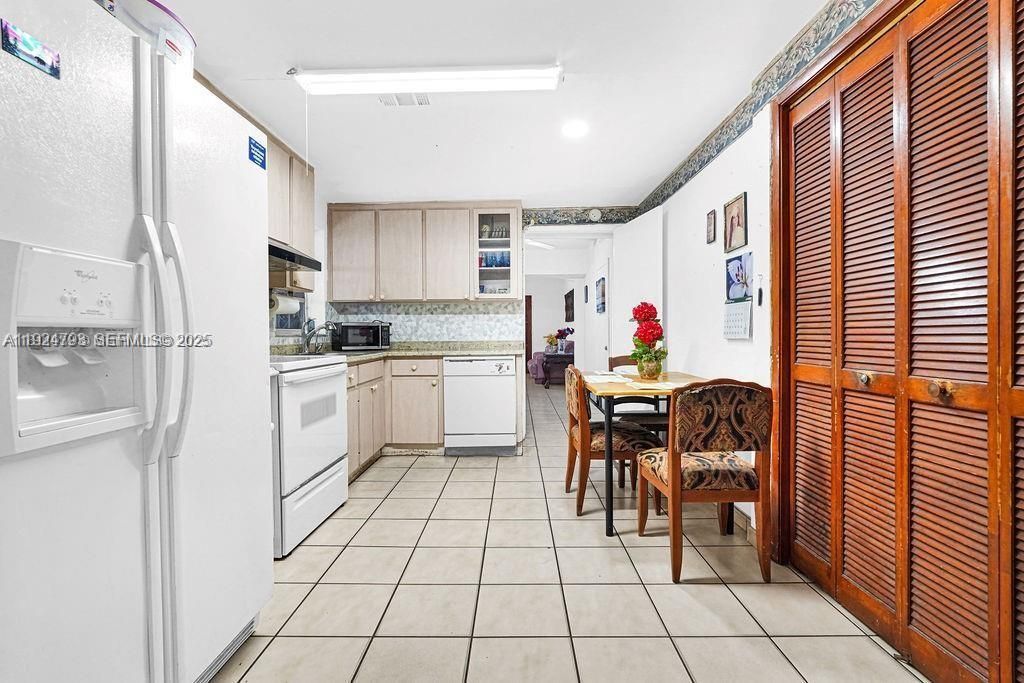 911 E 9th Pl, Hialeah, FL 33010 Photo