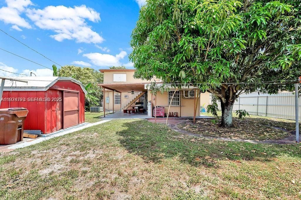 911 E 9th Pl, Hialeah, FL 33010 Photo