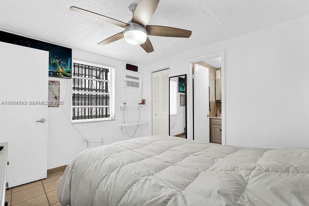 911 E 9th Pl, Hialeah, FL 33010 Photo