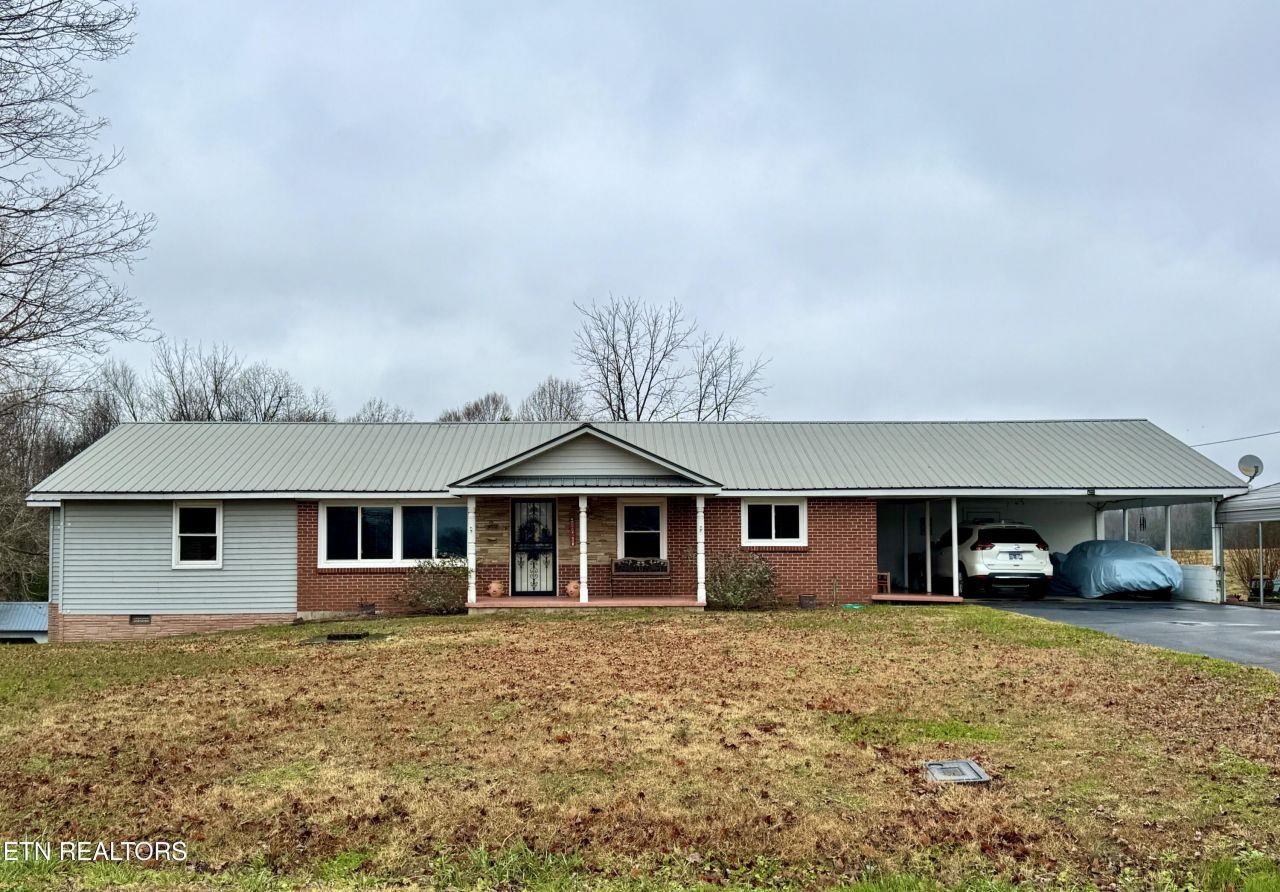 1781 Hodges Bridge Rd, Doyle, TN 38559 Main Photo