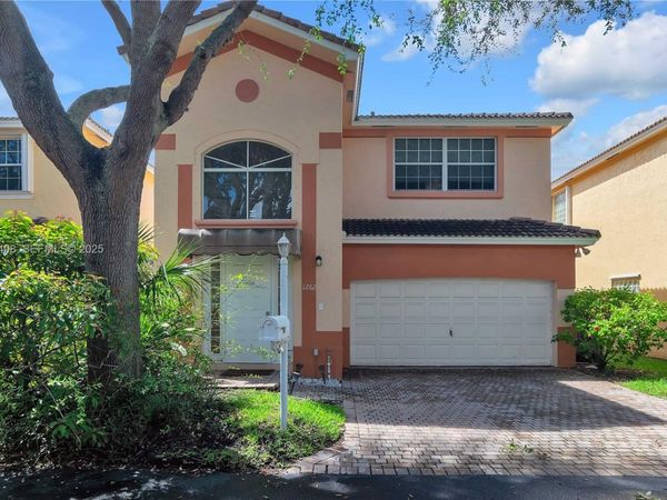 1262 Grant Ct, Hollywood, FL 33019