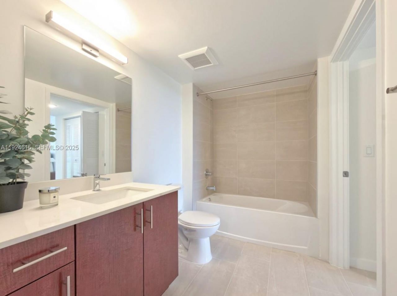 11239 NW 4th Ter, Unit 3, Sweetwater, FL 33172 Photo