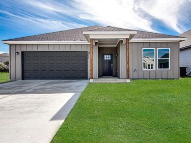 209 Lead Creek Drive, Fort Worth, TX 76131