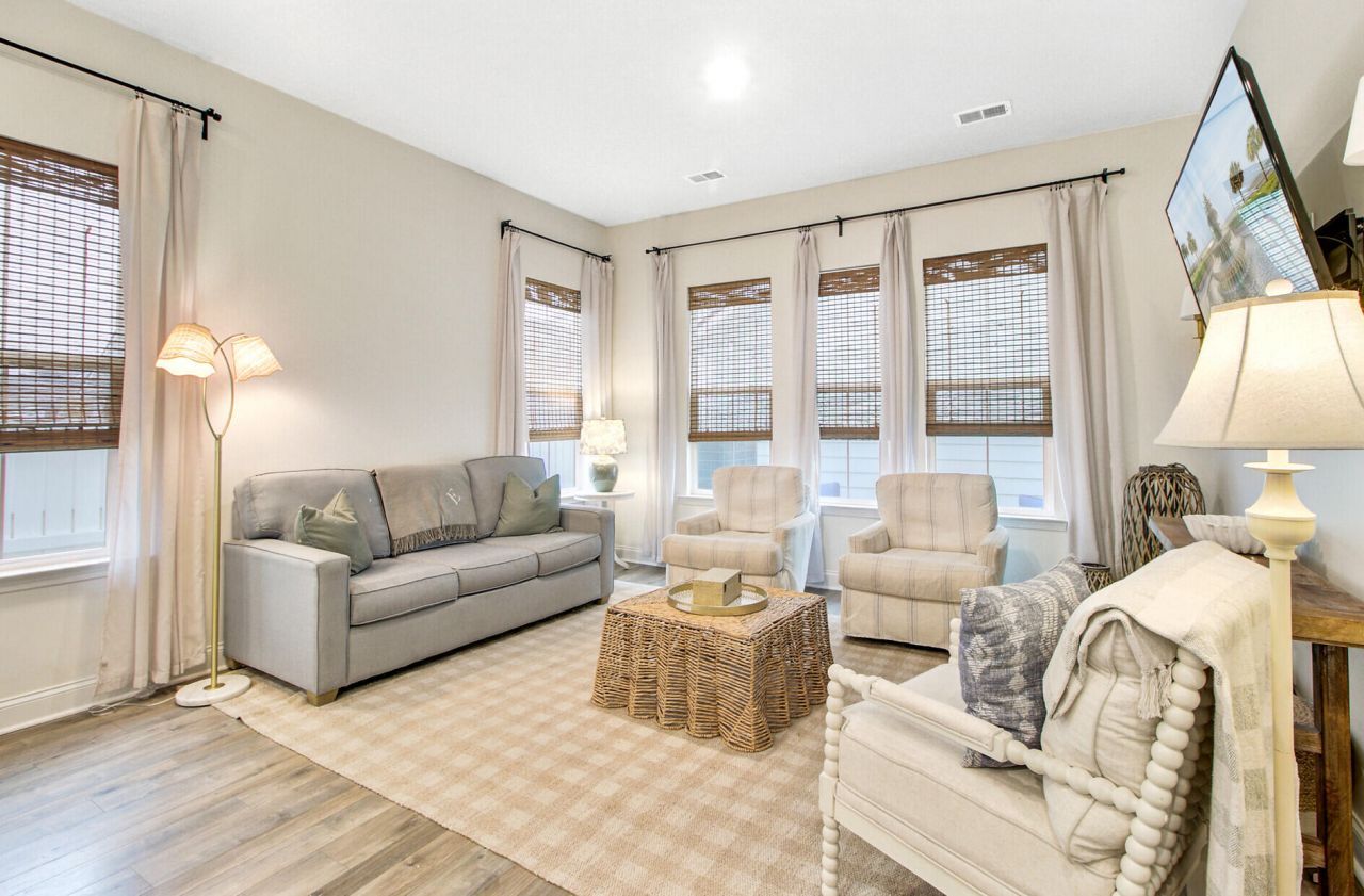 505 N Commodore Way Photo 16