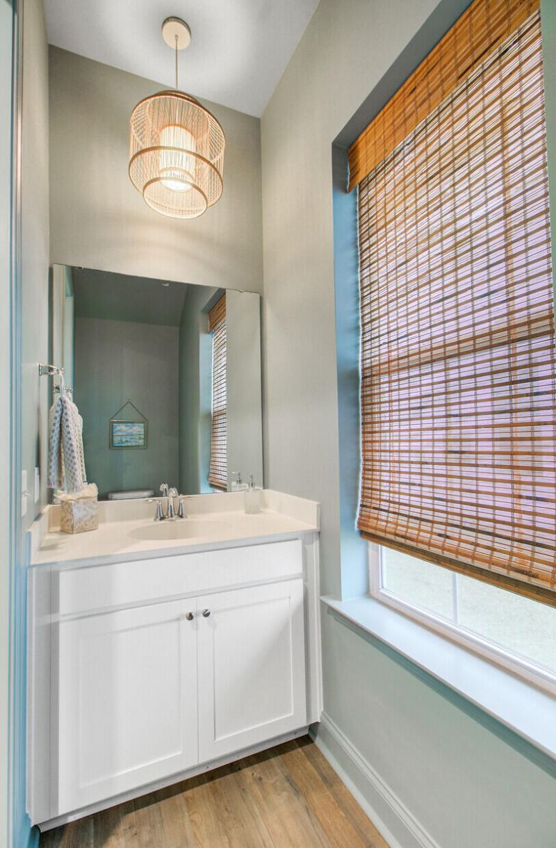 505 N Commodore Way Photo 19