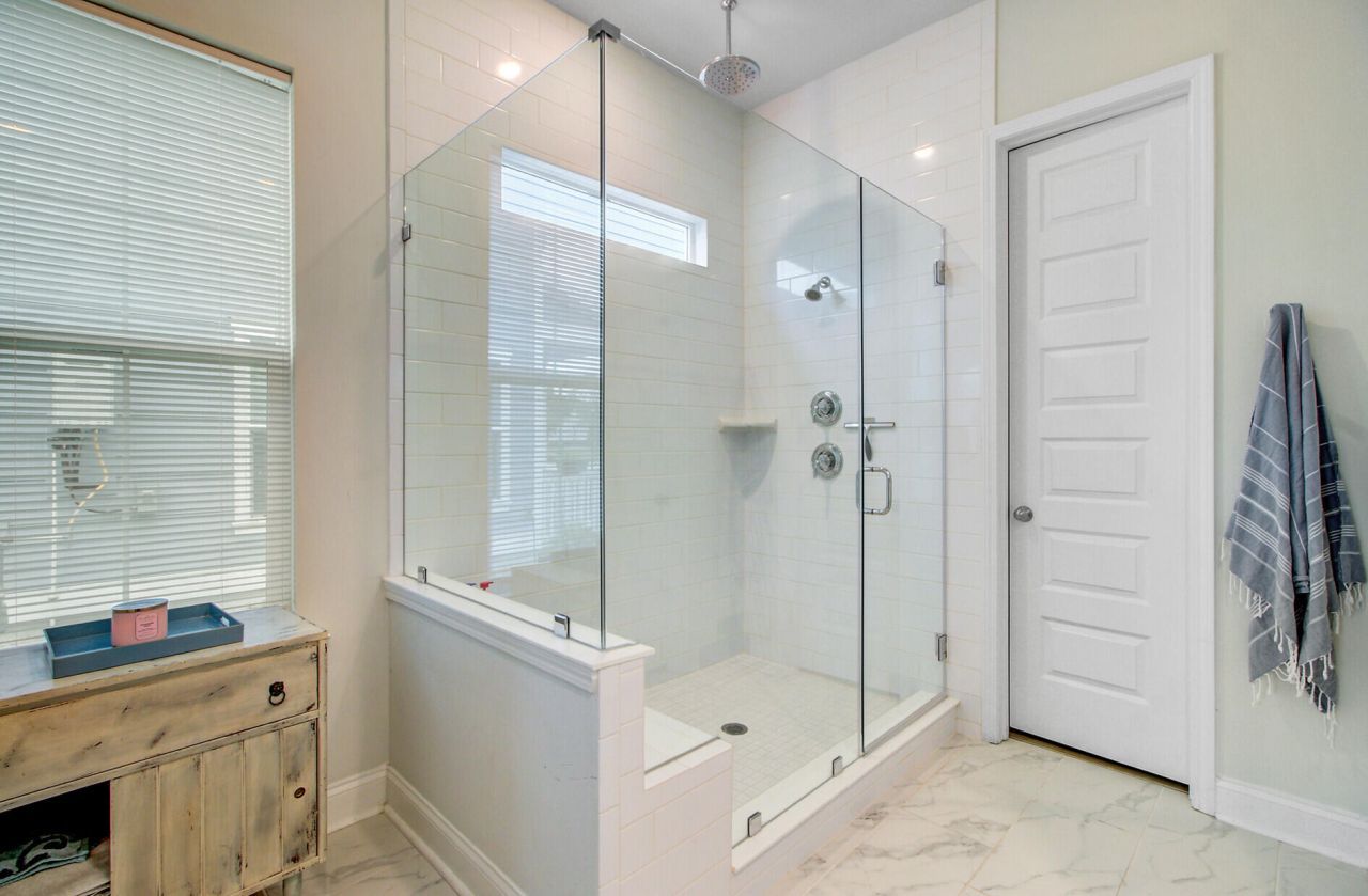 505 N Commodore Way Photo 24