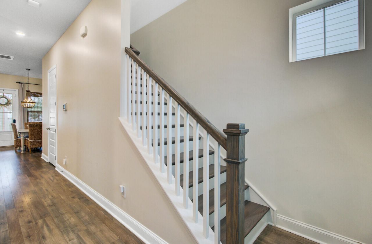 505 N Commodore Way Photo 27