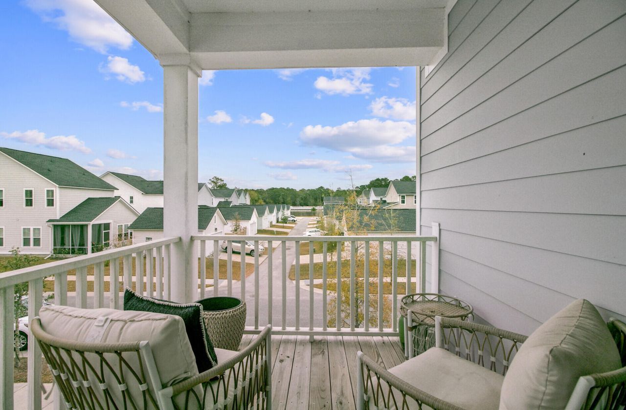 505 N Commodore Way Photo 29