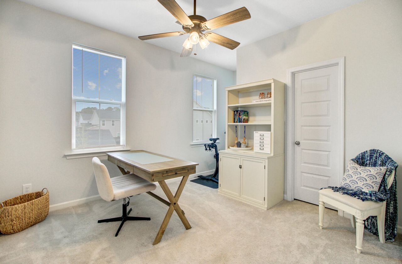 505 N Commodore Way Photo 34