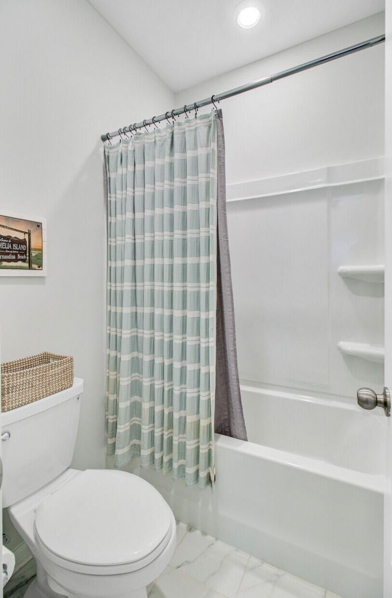 505 N Commodore Way Photo 39