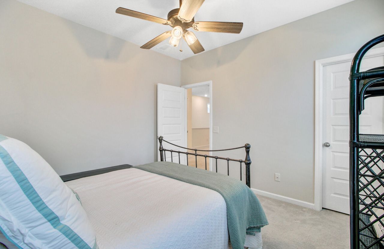 505 N Commodore Way Photo 41