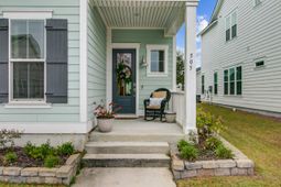 505 N Commodore Way photo 4