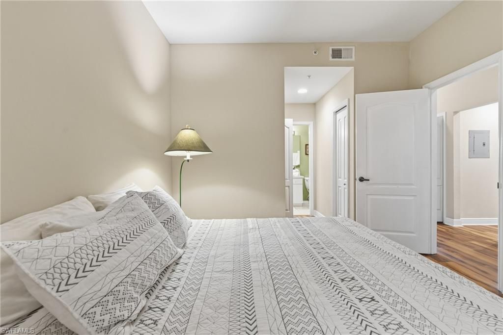 9350 Highland Woods Blvd, Unit 4202, Bonita Springs, FL 34135 Photo