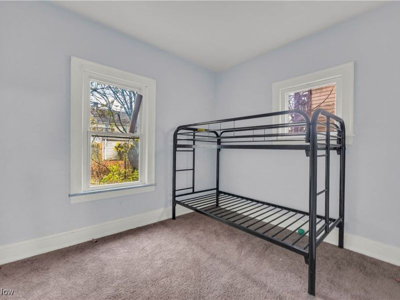 8006 Maryland Avenue, Cleveland, OH 44105 Photo 12