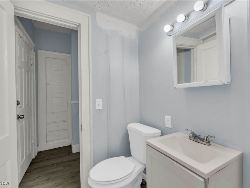 8006 Maryland Avenue, Cleveland, OH 44105 Photo 16