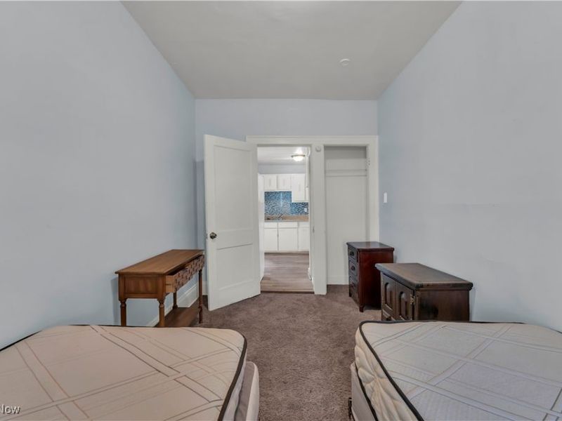 8006 Maryland Avenue, Cleveland, OH 44105 Photo 17