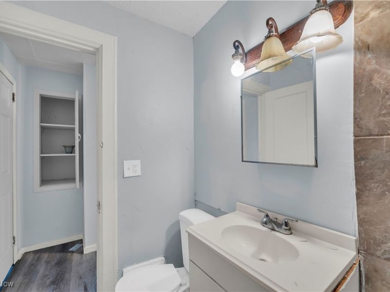 8006 Maryland Avenue, Cleveland, OH 44105 Photo 29