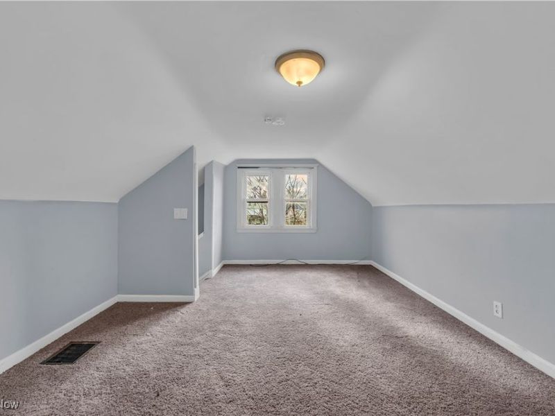 8006 Maryland Avenue, Cleveland, OH 44105 Photo 31