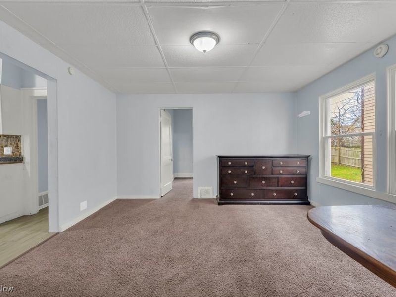 8006 Maryland Avenue, Cleveland, OH 44105 Photo 5