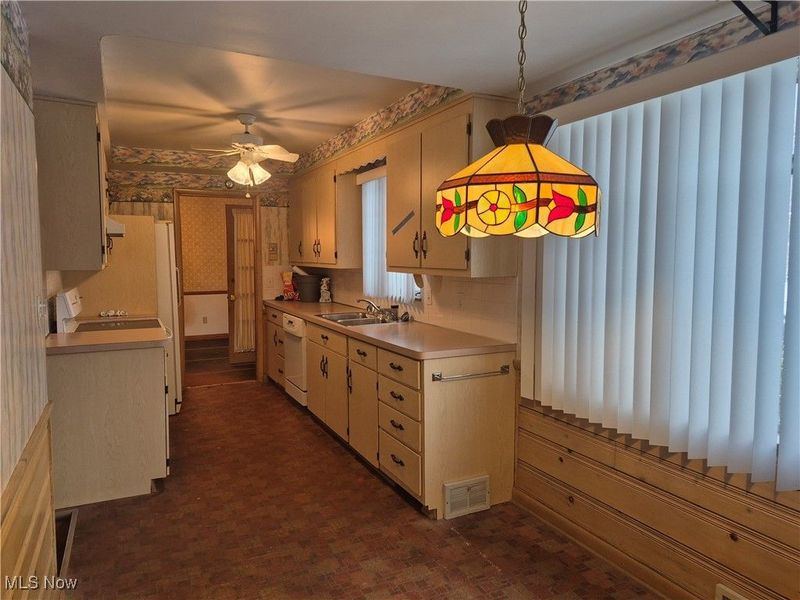 2515 Bolton Road, Cleveland, OH 44118 Photo 8