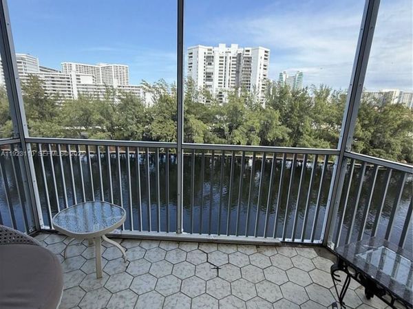 300 Diplomat Parkway 300, Unit 712, Hallandale Beach, FL 33009