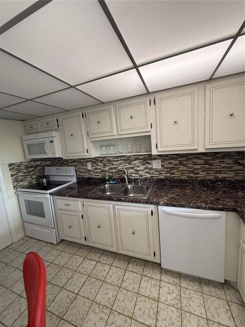 300 Diplomat Parkway 300, Unit 712, Hallandale Beach, FL 33009 Photo