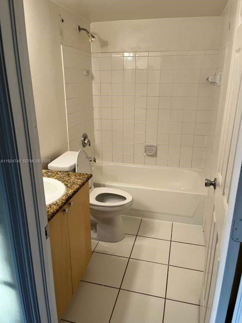 2891 NE 185th St, Unit 1006, Aventura, FL 33180 Photo