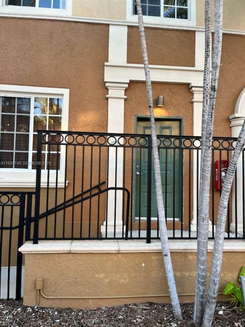 2891 NE 185th St, Unit 1006, Aventura, FL 33180 Photo