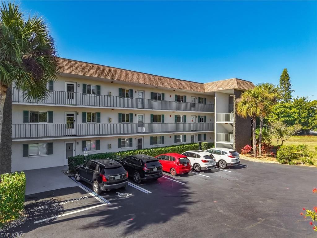 5635 Rattlesnake Hammock Rd, Unit D-203, Naples, FL 34113 Photo