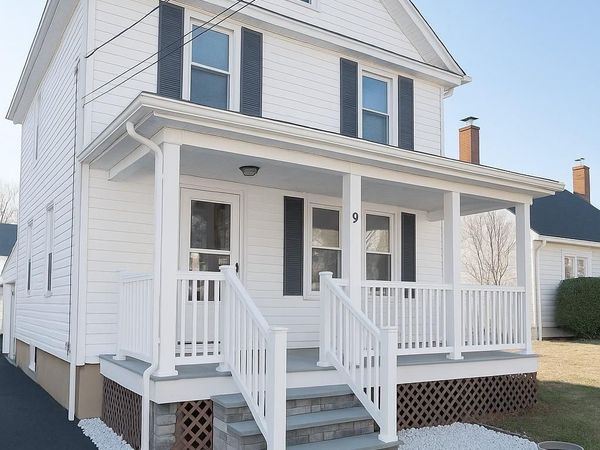 9 Bagley Avenue, Albertson, NY 11507