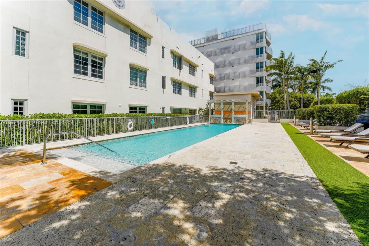 2100 Park Ave, Unit 201, Miami Beach, FL 33139 Photo