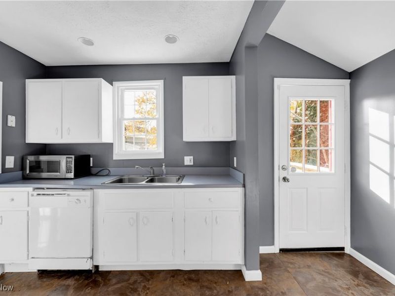 117 Cleveland Street, Chagrin Falls, OH 44022 Photo 11