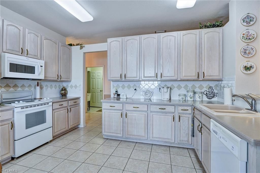 7442 Meldin Ct, Naples, FL 34104 Photo