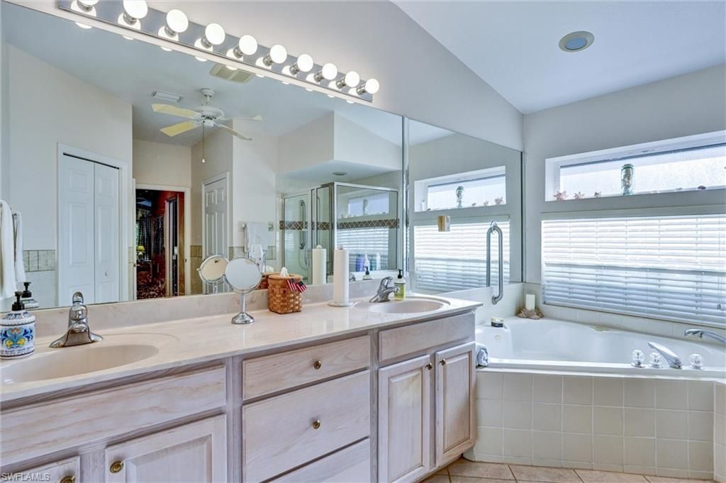 7442 Meldin Ct, Naples, FL 34104 Photo
